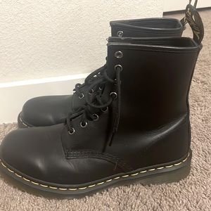 Dr. Martens 1460 W black lace up boots